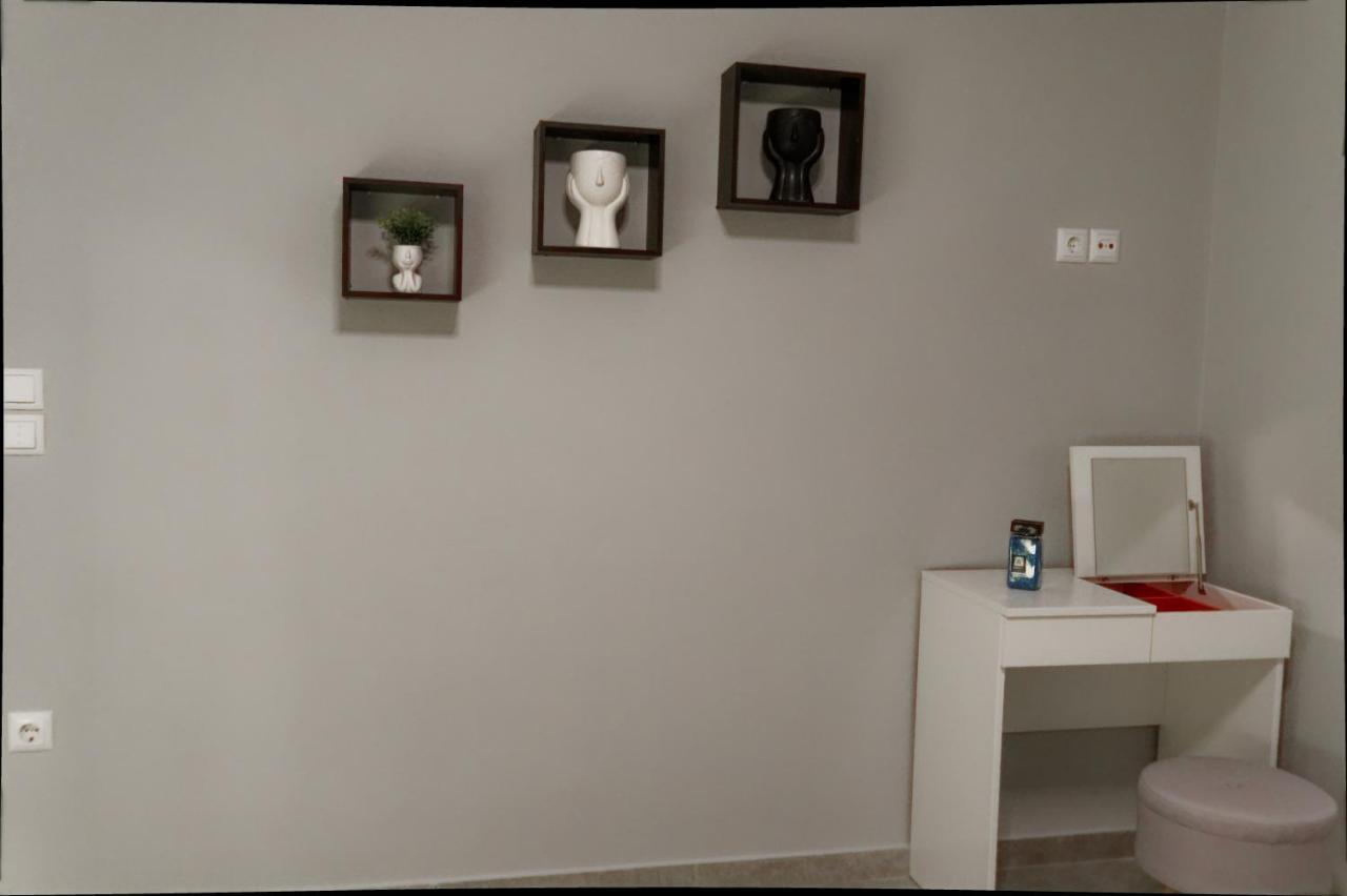 Niriides Apartments 포르토헬리 외부 사진