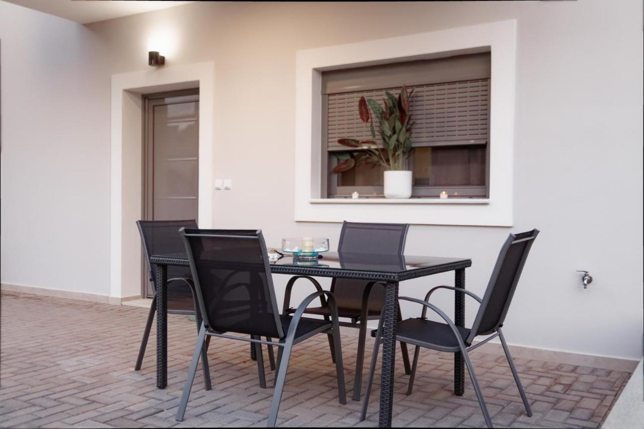 Niriides Apartments 포르토헬리 외부 사진