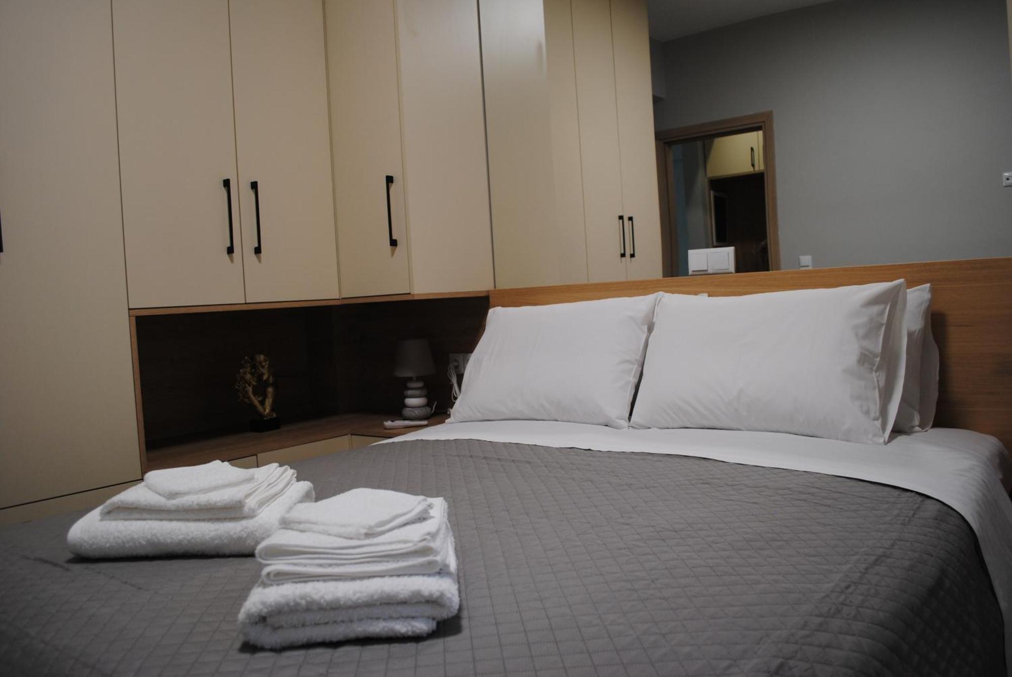 Niriides Apartments 포르토헬리 외부 사진